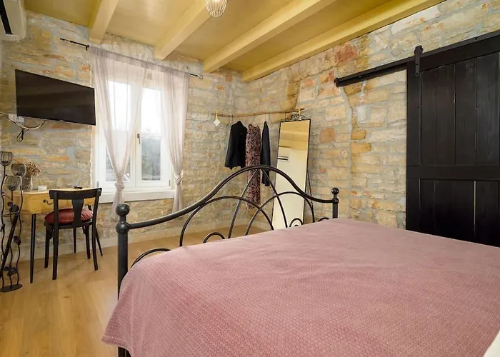 Onelia By Istrialux *