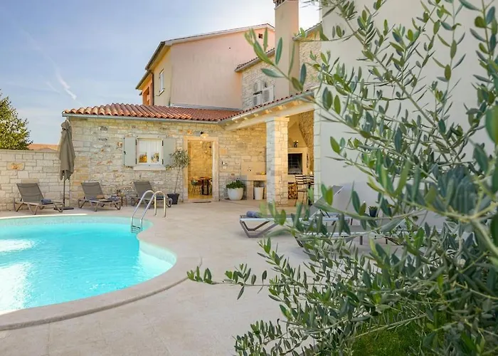 Vila Onelia By Istrialux